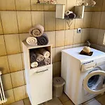 Ursula Velden וולדן אם וורתרסי